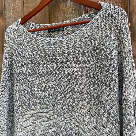 ANA & ROSE Women’s Blue White Gray Knit Shrug Shawl Fringe One Size - Picture 7 of 9